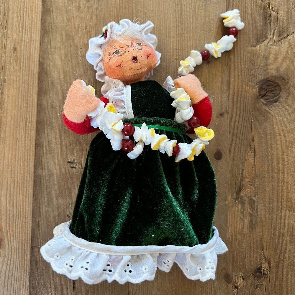 Annalee Mrs. Claus Popcorn and Cranberry 2006